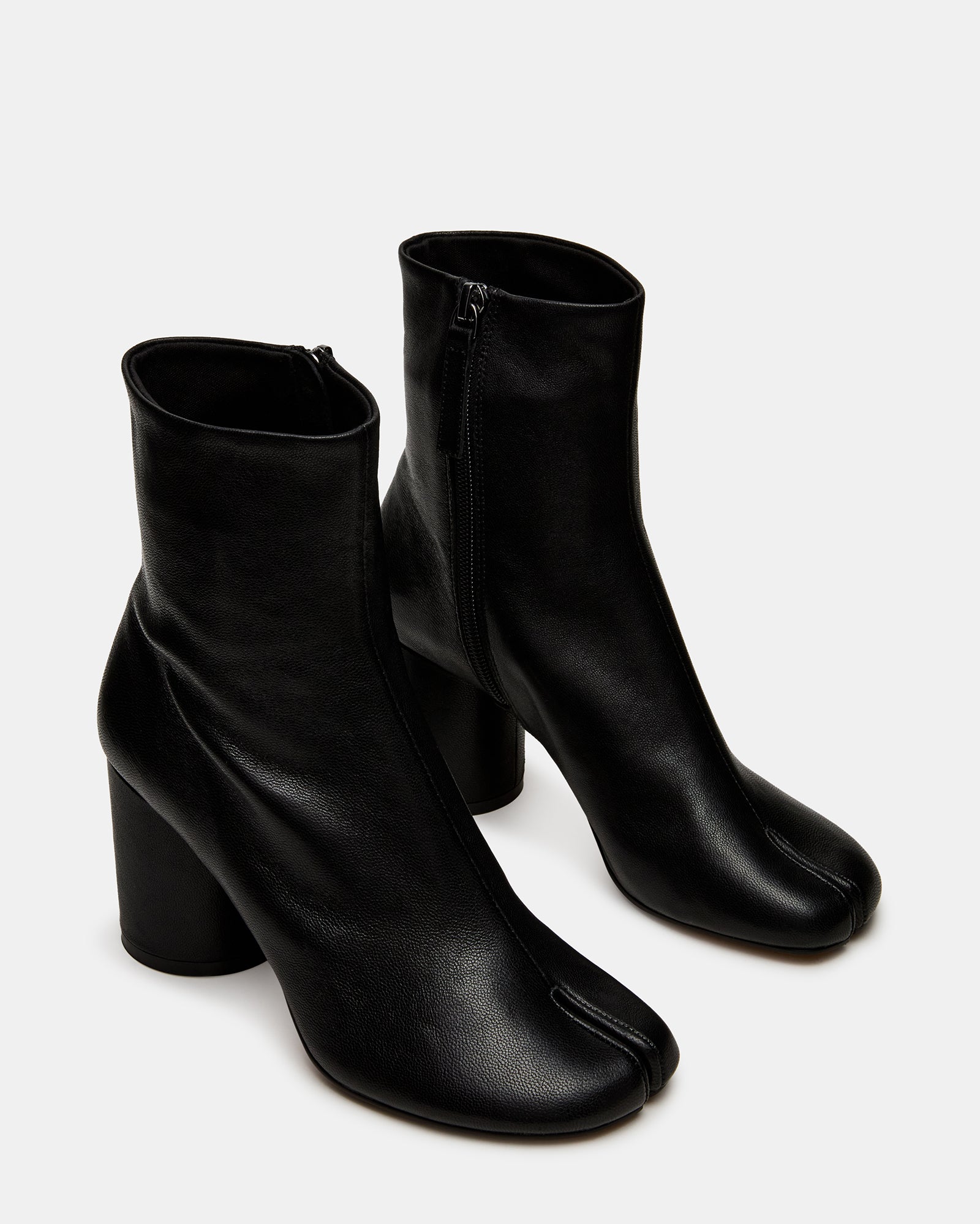 CARO BLACK LEATHER